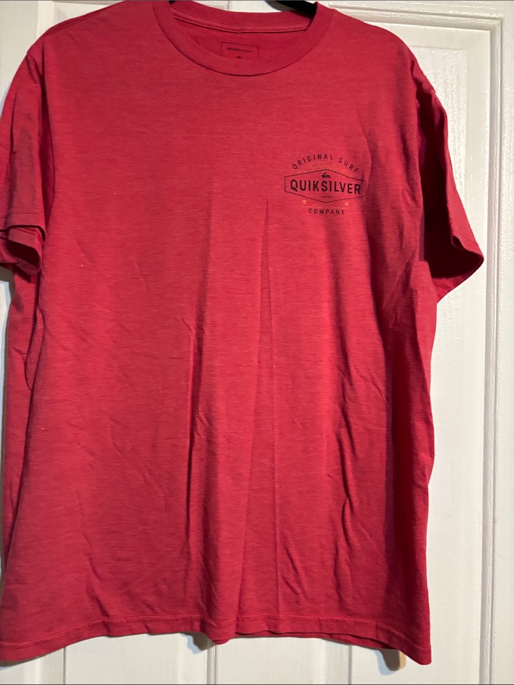 Quiksilver Men's Red Crew Neck Short Sleeve Tee with Chest Logo